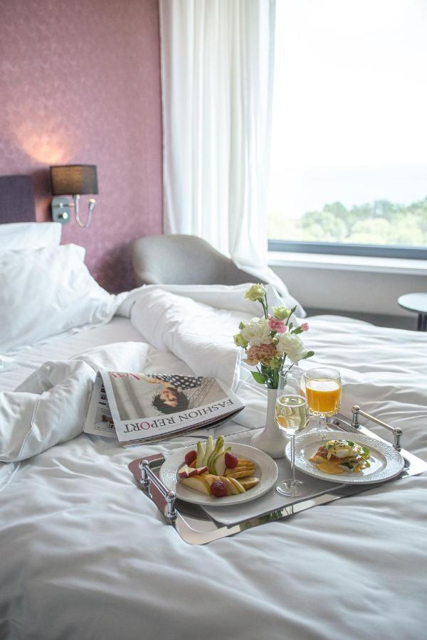 Premier Hotel オデッサ エクステリア 写真 Room service
